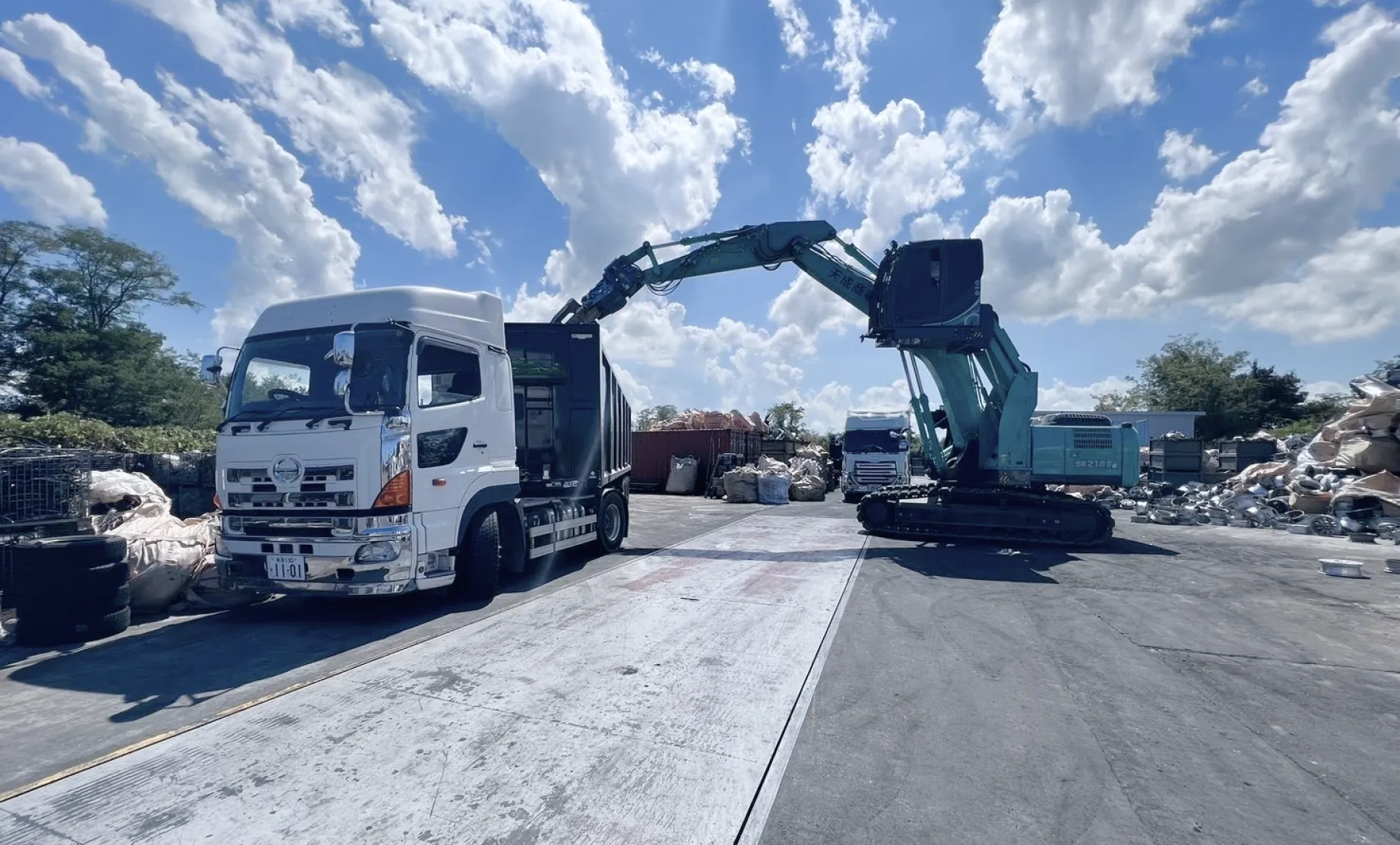 金属回収・リサイクルの様子